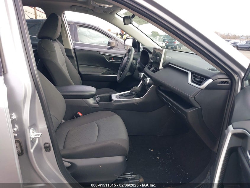 2023 TOYOTA RAV4 XLE - 2T3P1RFV0PC325161