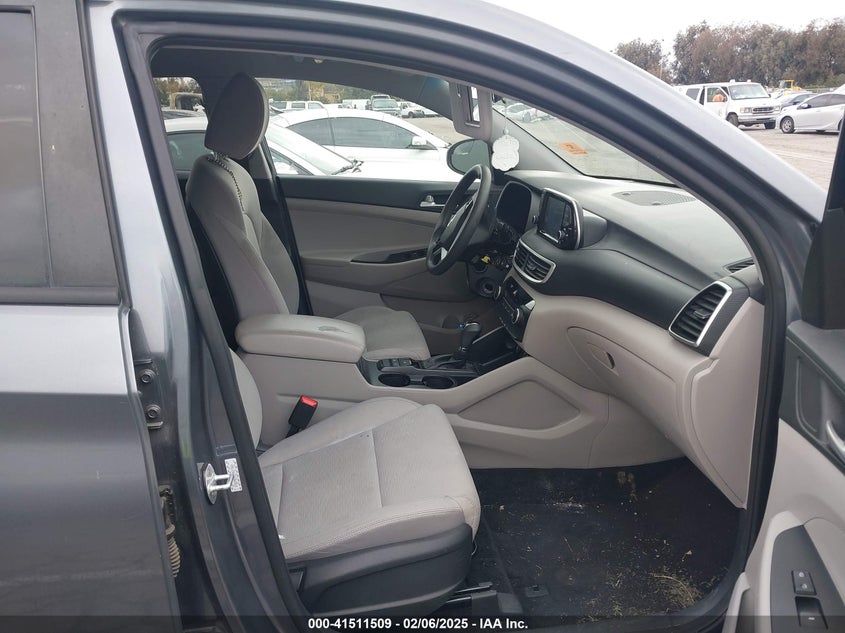 2019 HYUNDAI TUCSON SE - KM8J23A42KU947615