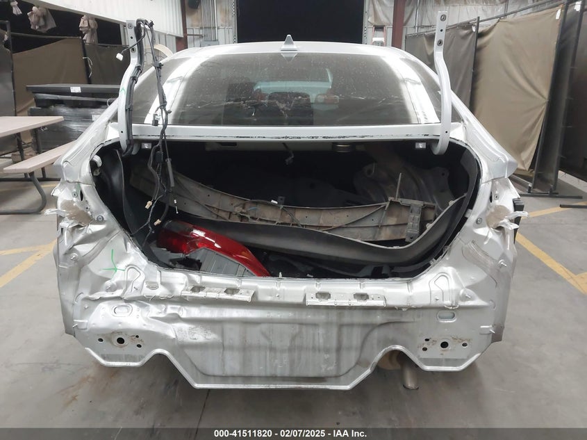 2017 HYUNDAI ELANTRA VIN: KMHD84LF3HU104984