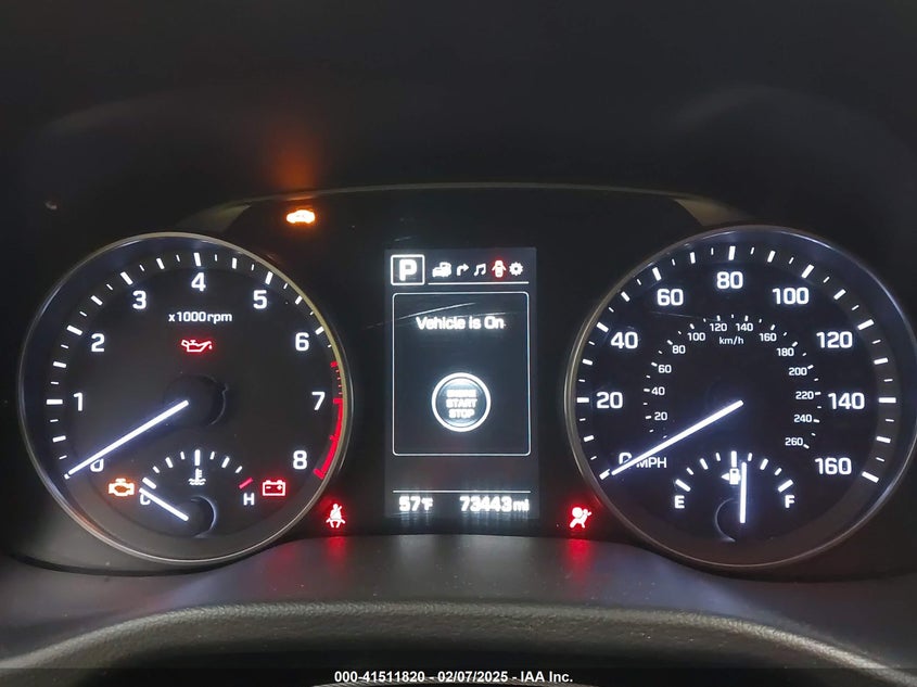 2017 HYUNDAI ELANTRA VIN: KMHD84LF3HU104984