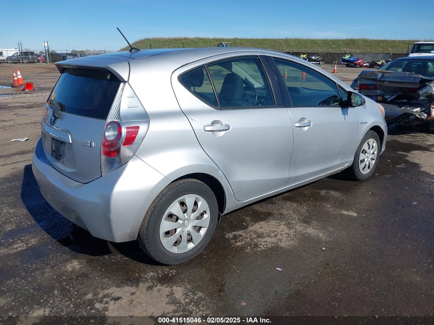 Vin: jtdkdtb3xd1554720, lot: 42005713, toyota prius c two 20134