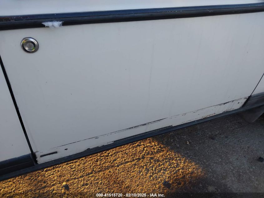 1993 Volvo 240 VIN: YV1AW8801P1953417 Lot: 41515720