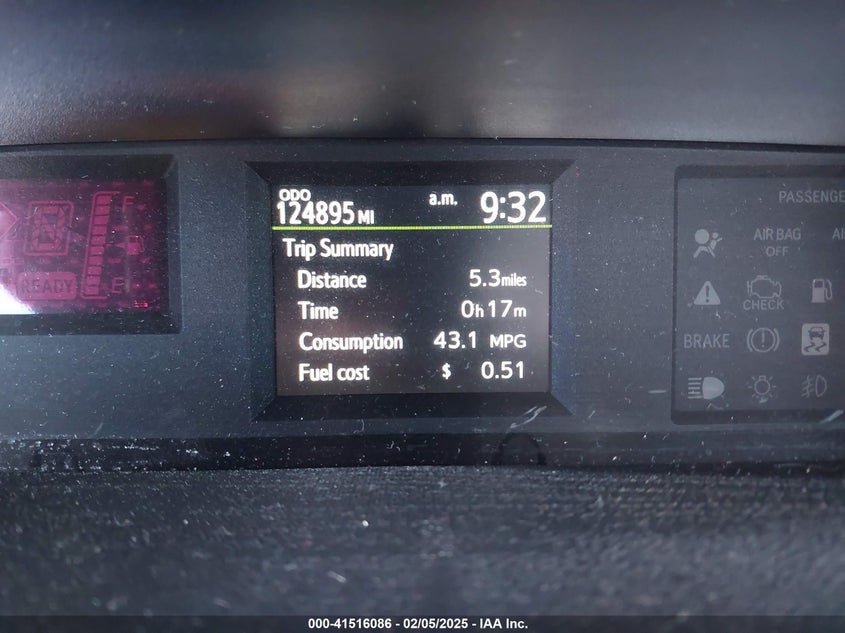 2016 TOYOTA PRIUS C VIN: JTDKDTB30G1127339