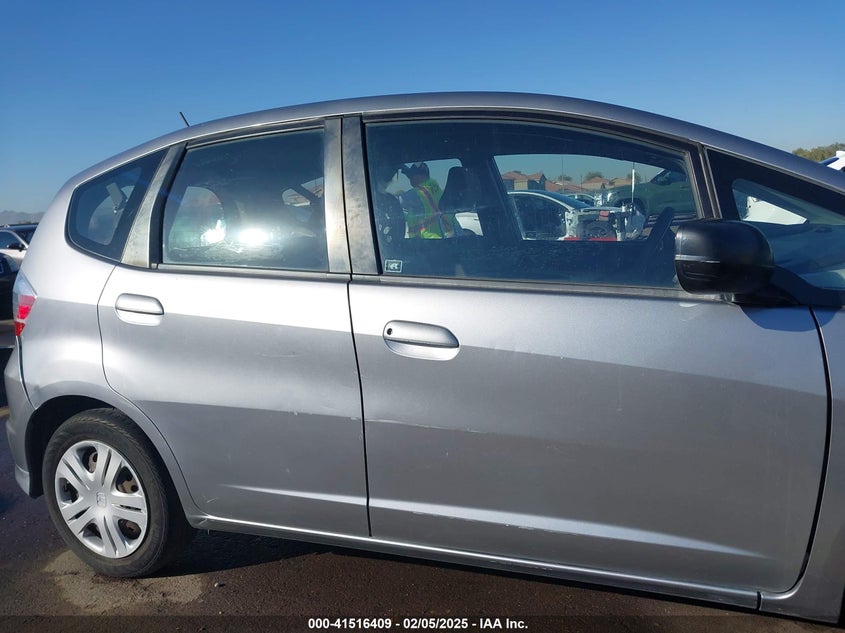 2010 HONDA FIT VIN: JHMGE8G26AC035386