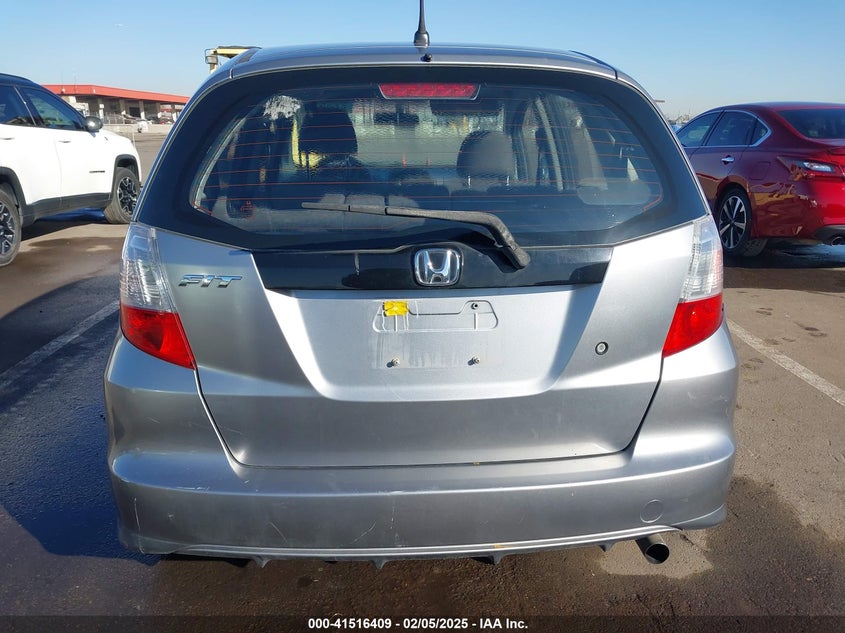 2010 HONDA FIT VIN: JHMGE8G26AC035386