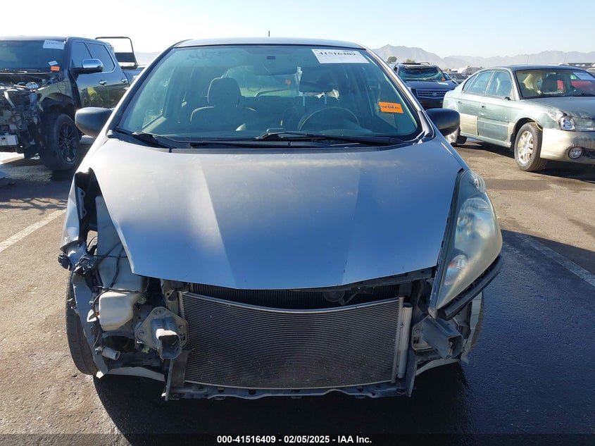 2010 HONDA FIT VIN: JHMGE8G26AC035386