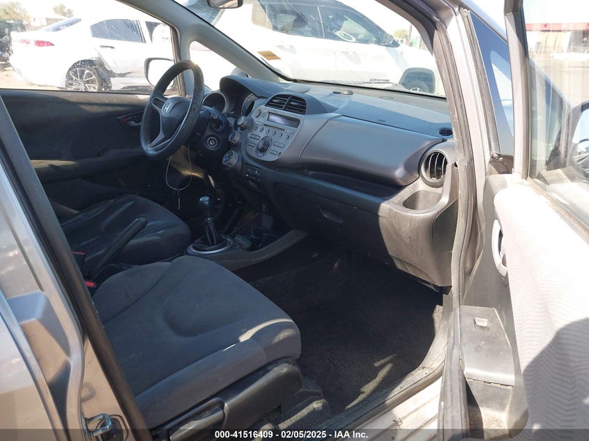 2010 HONDA FIT VIN: JHMGE8G26AC035386