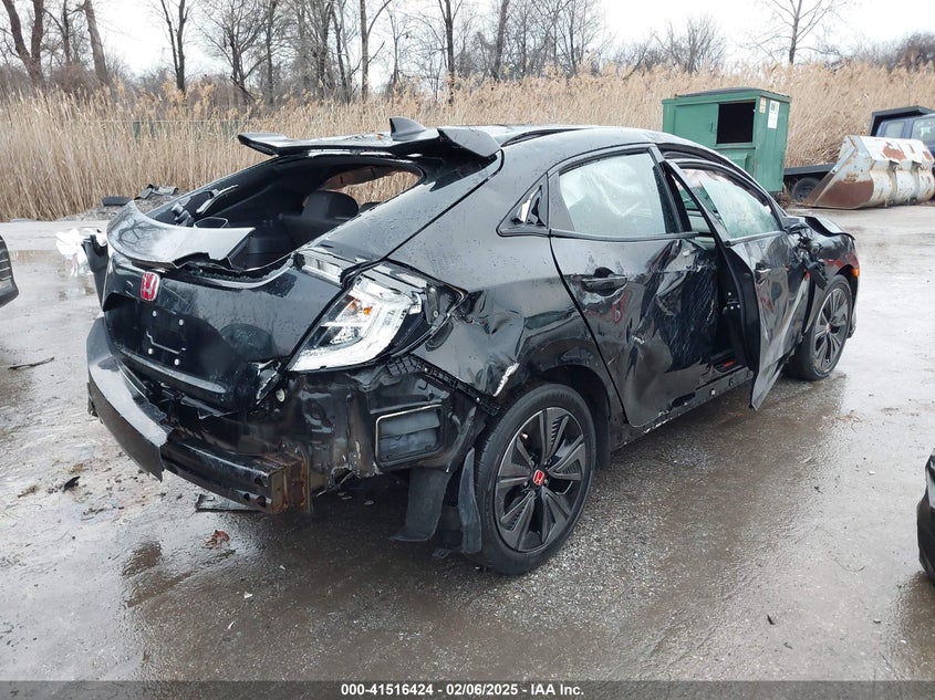 2018 HONDA CIVIC VIN: SHHFK7H53JU413531