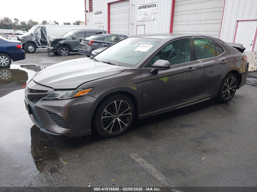 2018 TOYOTA CAMRY VIN: 4T1B11HK9JU643308