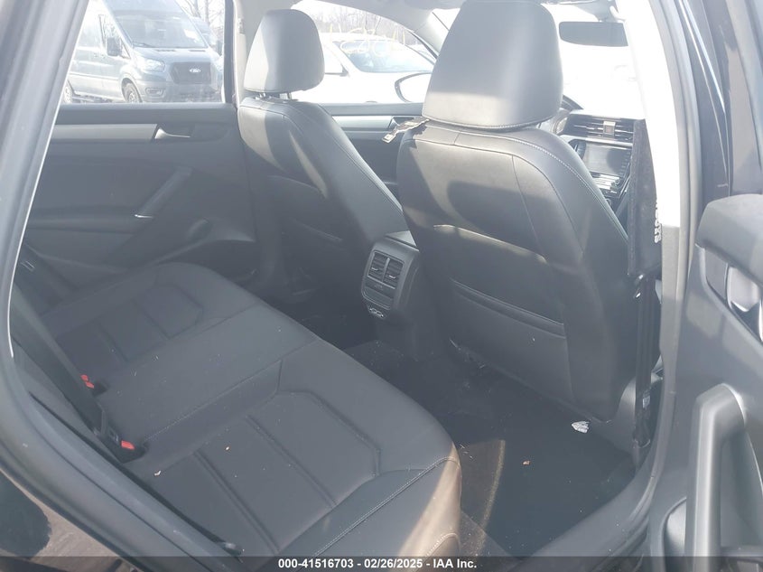 2021 VOLKSWAGEN PASSAT VIN: 1VWSA7A33MC013835