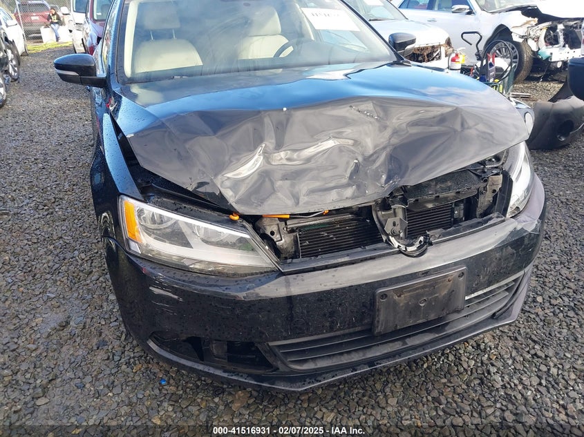 2011 VOLKSWAGEN JETTA VIN: 3VWDZ7AJ3BM397322