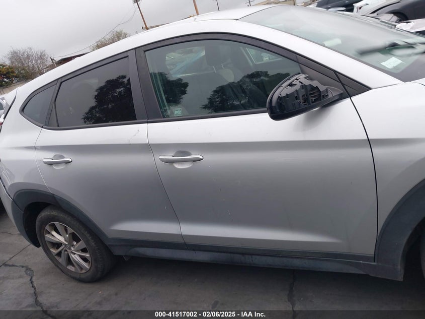 2019 HYUNDAI TUCSON SE - KM8J23A43KU926918