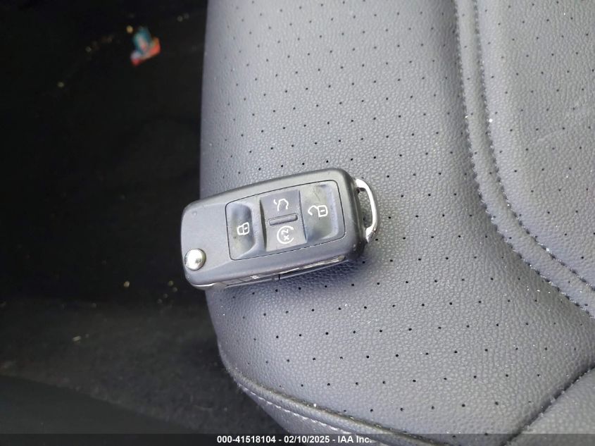 2021 Volkswagen Passat 2.0T Se VIN: 1VWSA7A30MC017762 Lot: 41518104