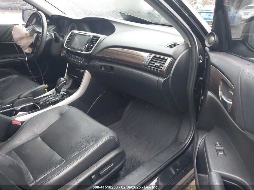 2016 HONDA ACCORD VIN: 1HGCR3F02GA018193