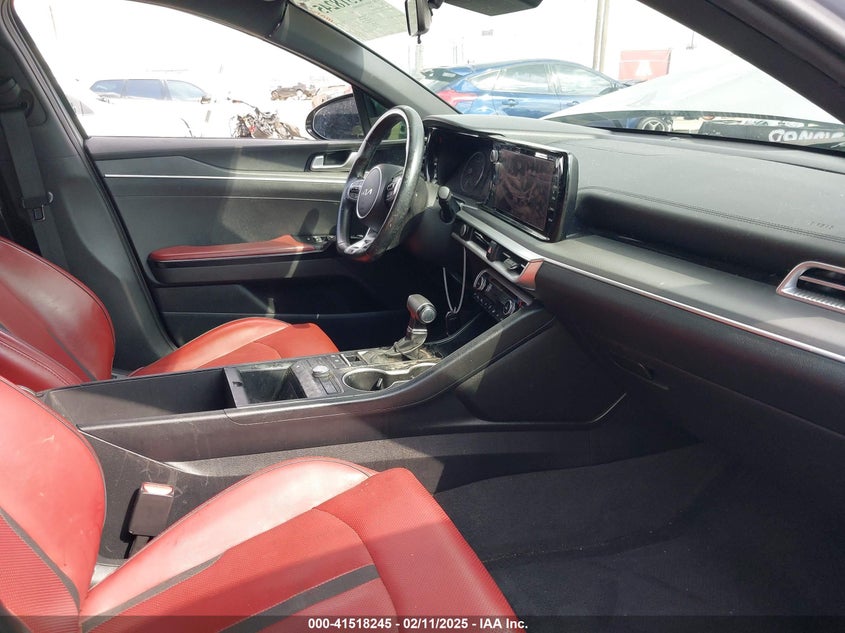 2022 KIA K5 VIN: 5XXG64J26NG104115