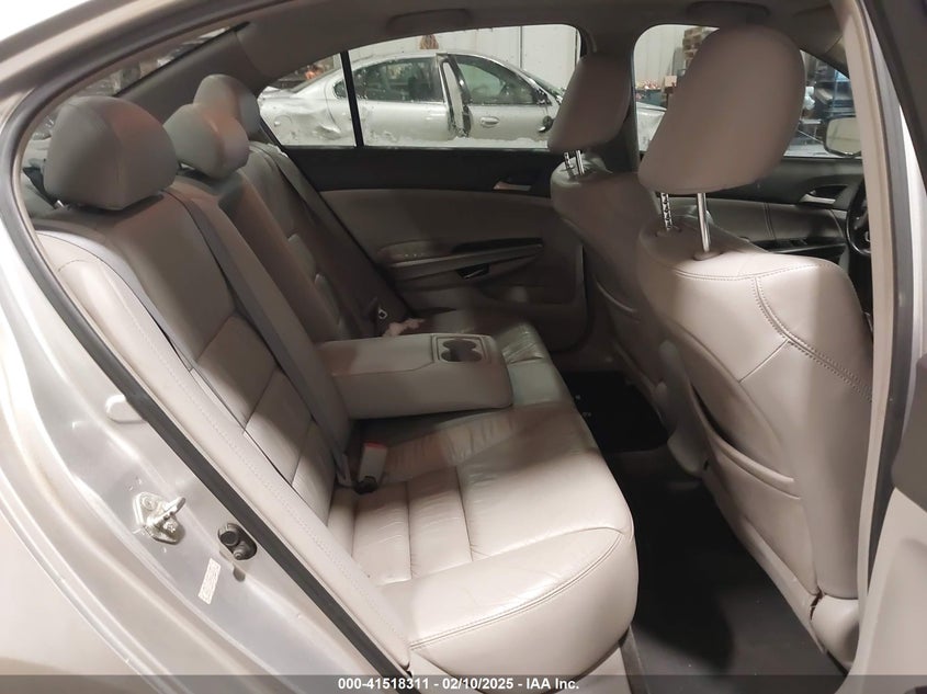 2009 HONDA ACCORD VIN: 1HGCP26879A038870