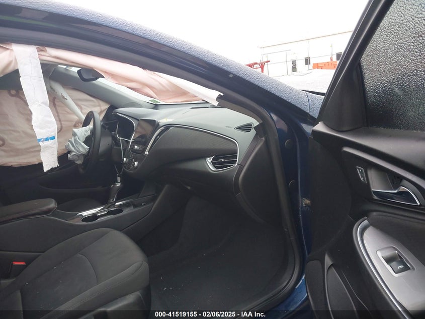 2019 CHEVROLET MALIBU VIN: 1G1ZD5ST3KF116978