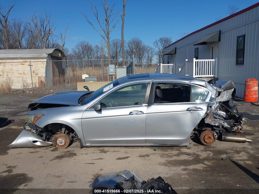 2008 HONDA ACCORD VIN: 1HGCP368X8A081975