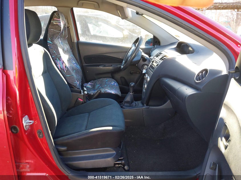 2010 TOYOTA YARIS VIN: JTDBT4K39A4070153
