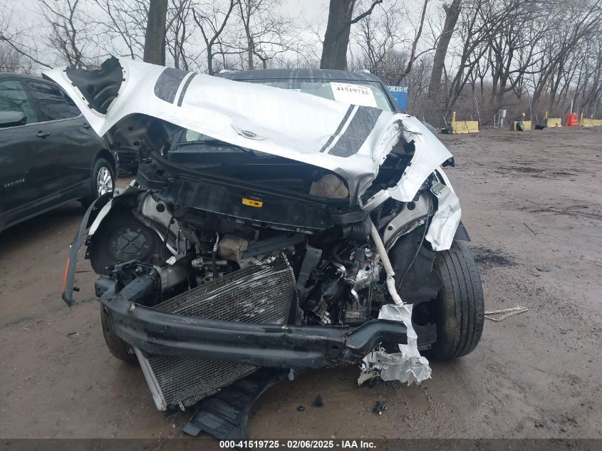 2015 Mini Cooper Cooper VIN: WMWZB3C50FWR4462 Lot: 41519725