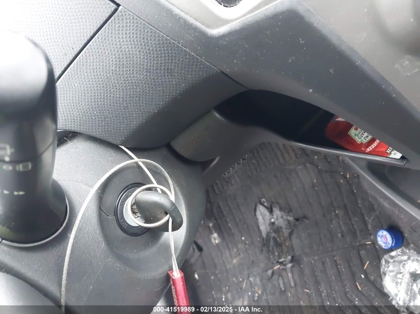2011 TOYOTA YARIS VIN: JTDKT4K36B5334649