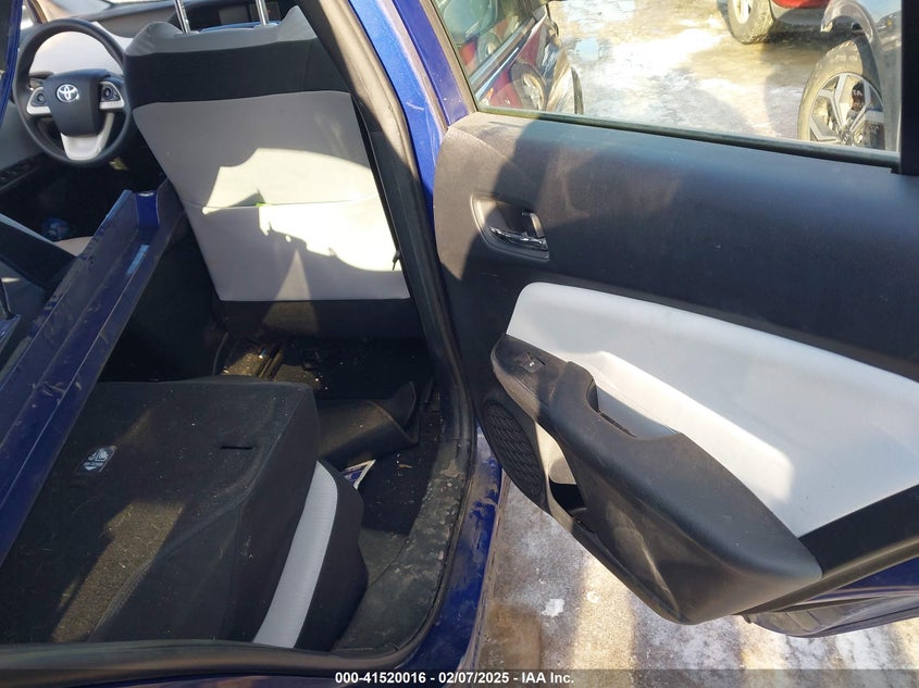 2017 TOYOTA PRIUS VIN: JTDKBRFU1H3537147
