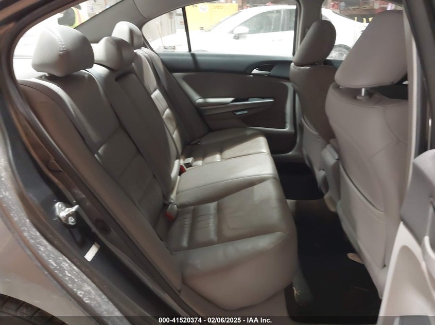2009 HONDA ACCORD VIN: 1HGCP36839A003975