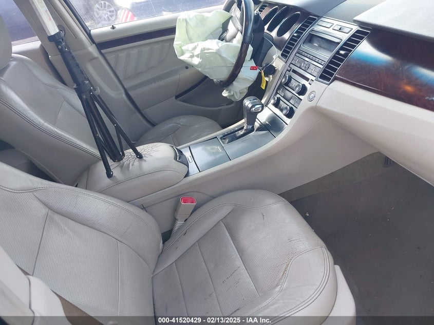 2011 FORD TAURUS VIN: 1FAHP2FW4BG105923