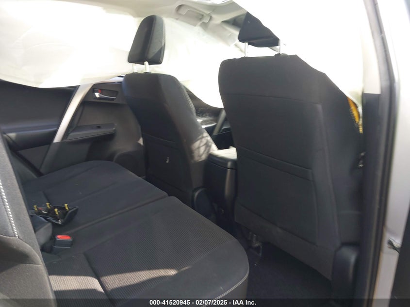 2018 TOYOTA RAV4 ADVENTURE/XLE - JTMWFREV5JD123725