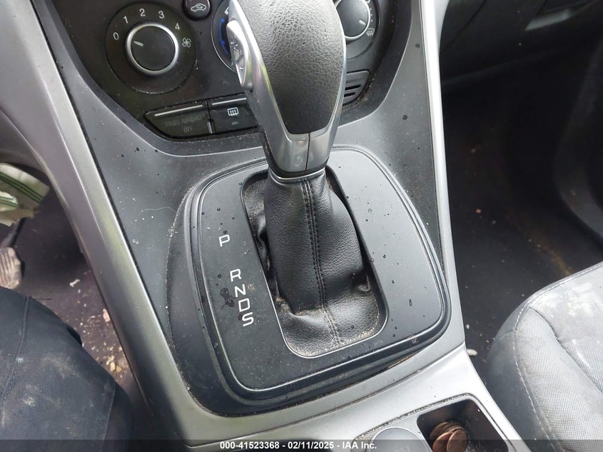2014 FORD ESCAPE VIN: 1FMCU0GX2EUE10380