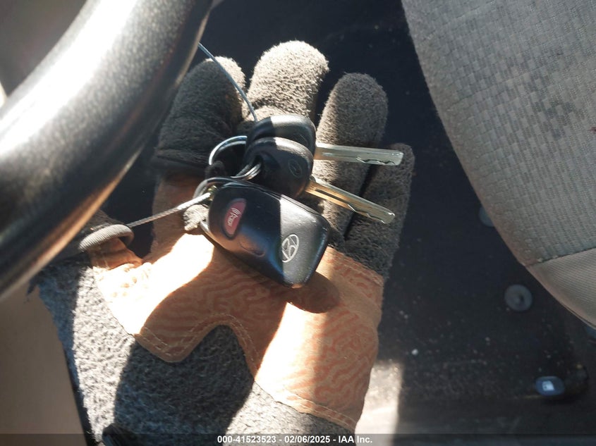 2010 HYUNDAI ELANTRA TOURING VIN: KMHDB8AE7AU066121