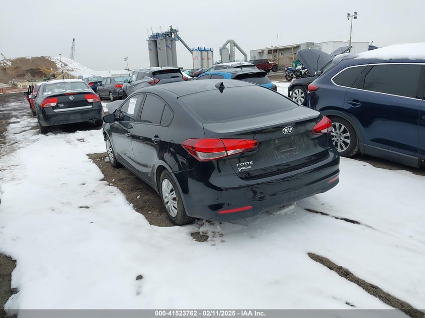 2018 KIA FORTE VIN: 3KPFL4A70JE195790