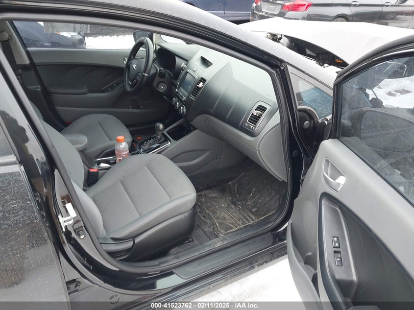 2018 KIA FORTE VIN: 3KPFL4A70JE195790