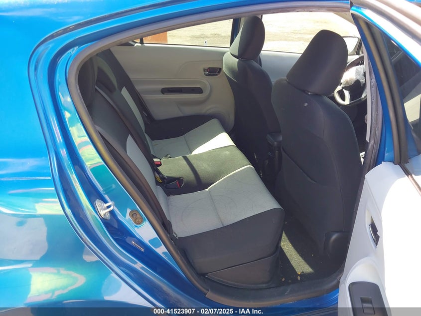 2013 TOYOTA PRIUS C VIN: JTDKDTB30D1548652