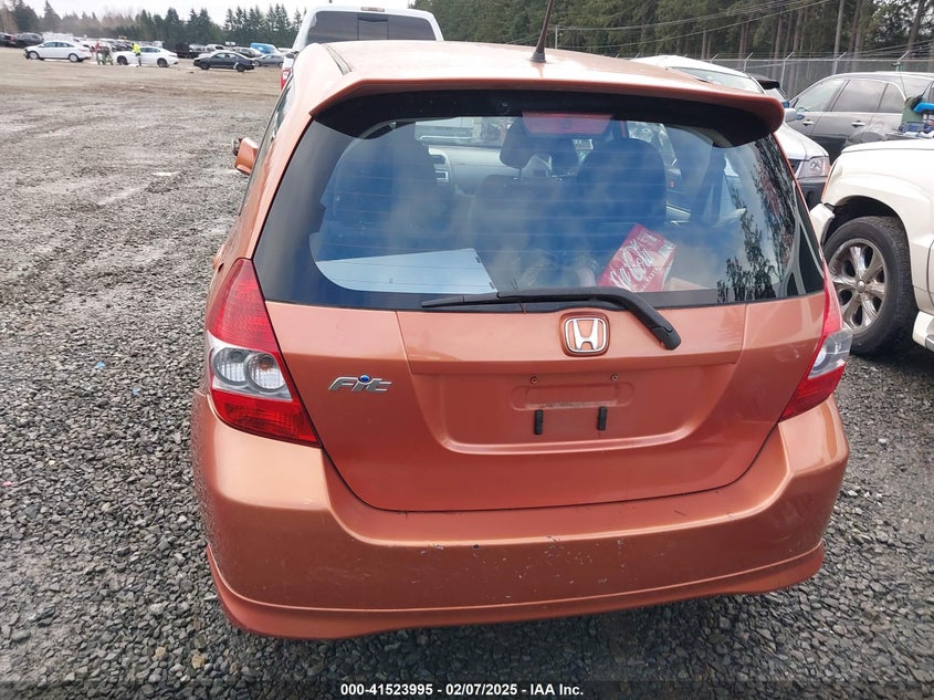 2008 HONDA FIT VIN: JHMGD38678S015462