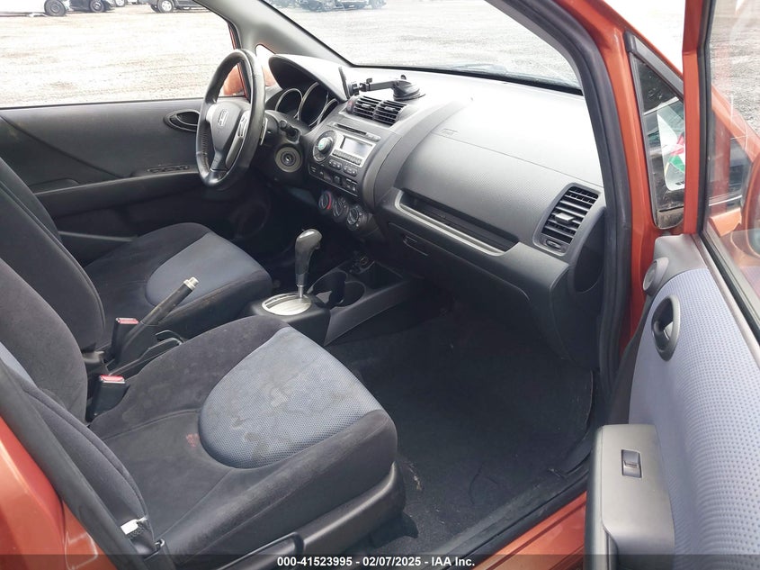 2008 HONDA FIT VIN: JHMGD38678S015462
