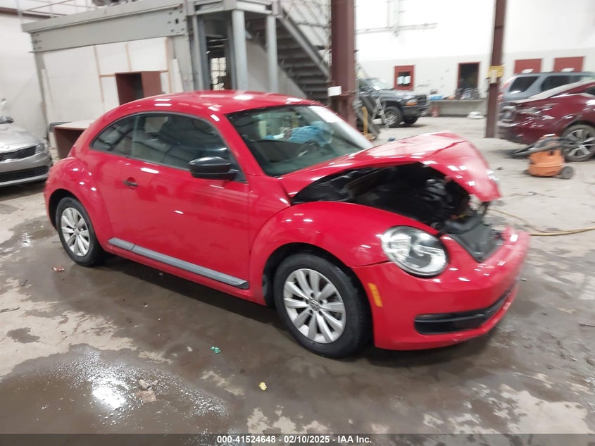 2013 VOLKSWAGEN BEETLE 2.5L ENTRY - 3VWFP7AT4DM659688