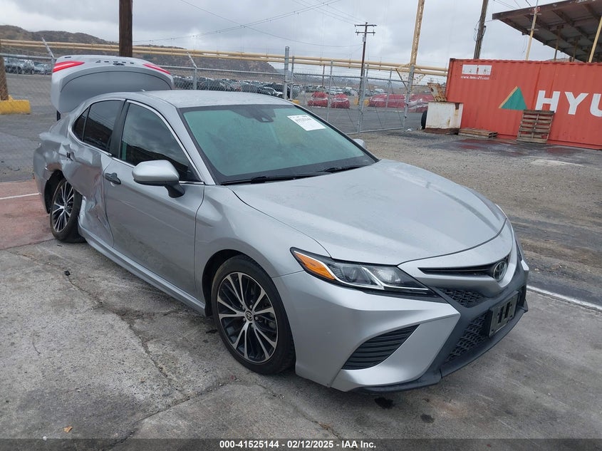 TOYOTA CAMRY SE 2020