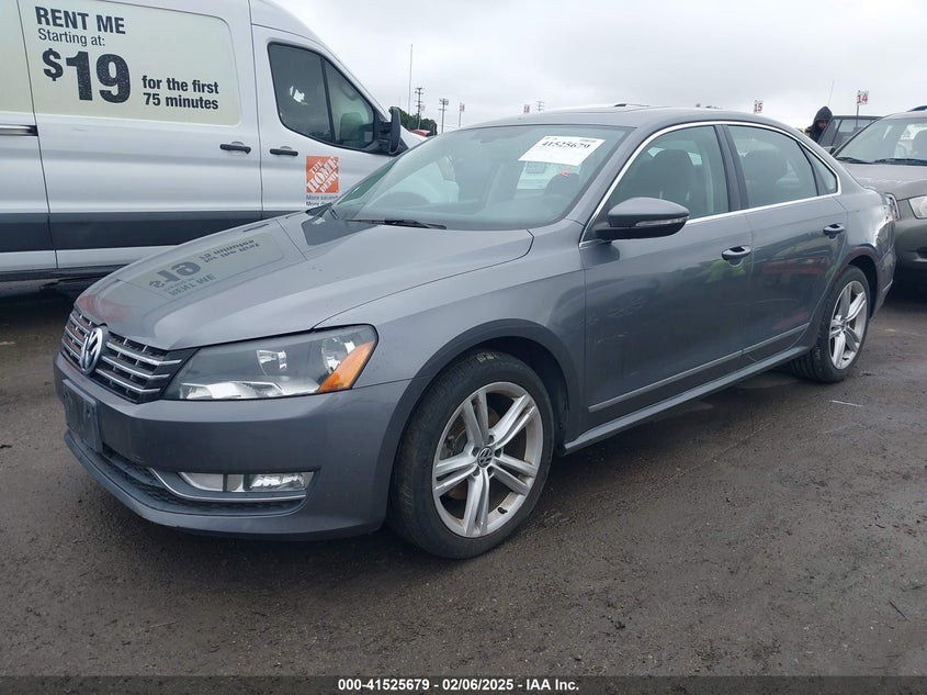 2012 VOLKSWAGEN PASSAT VIN: 1VWCN7A32CC068946