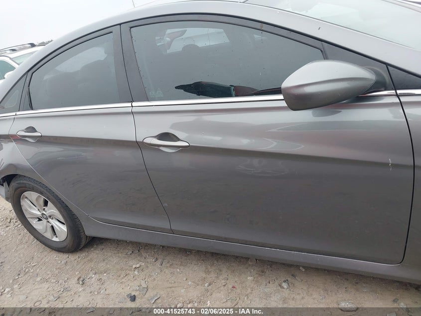 2014 HYUNDAI SONATA VIN: 5NPEB4AC7EH819520