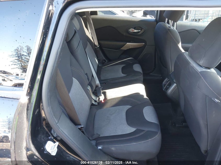 2018 JEEP CHEROKEE VIN: 1C4PJLCX9JD612018