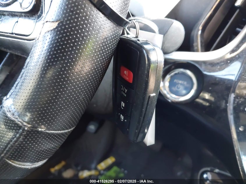 VIN JTDKAMFP1M3183950 2021 TOYOTA PRIUS PRIME XLE