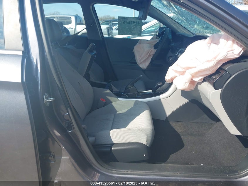 2017 HONDA ACCORD VIN: 1HGCR2F36HA256330