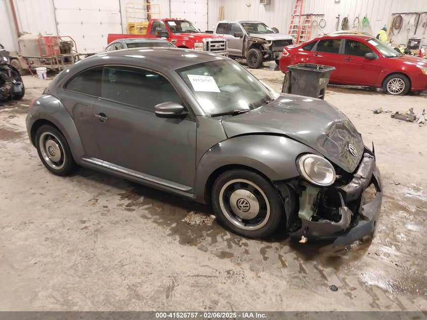 2013 VOLKSWAGEN BEETLE 2.5L - 3VWJP7AT9DM619438