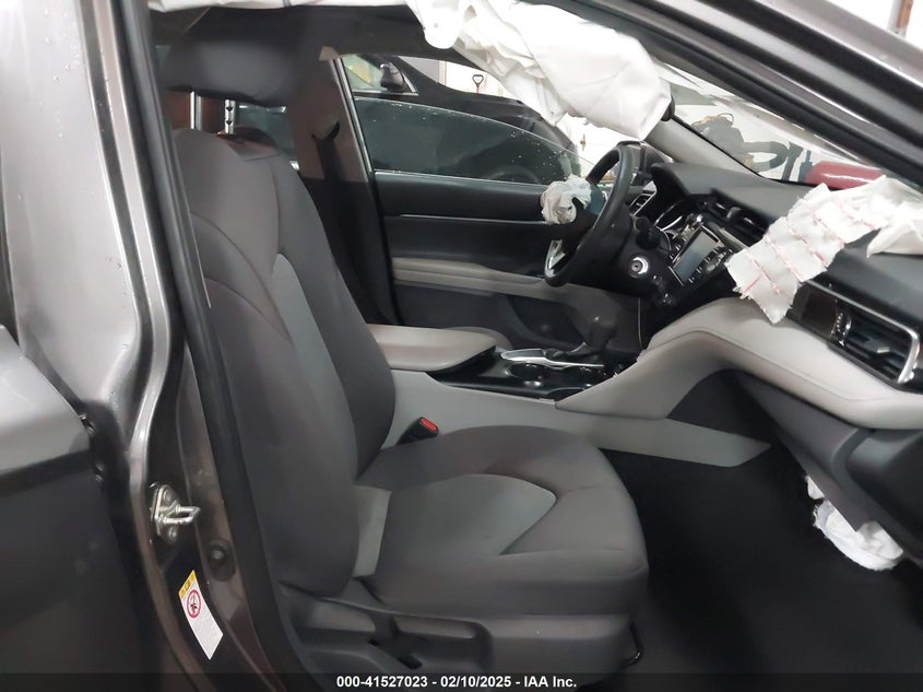2019 TOYOTA CAMRY VIN: 4T1B11HK3KU762053
