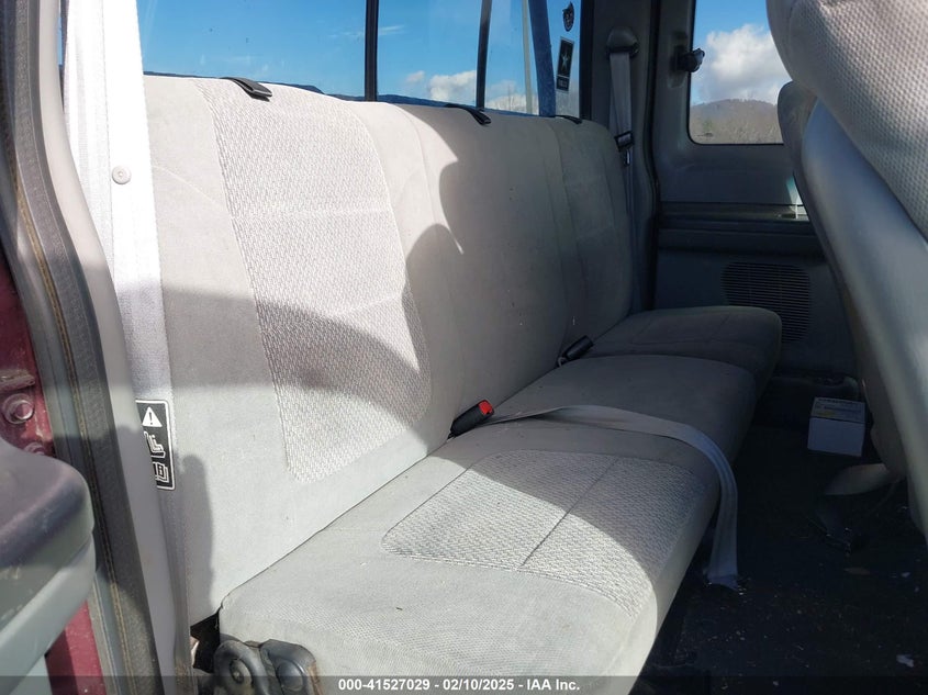 2004 Ford F-250 Lariat/Xl/Xlt VIN: 1FTNX21L84EA11231 Lot: 41527029