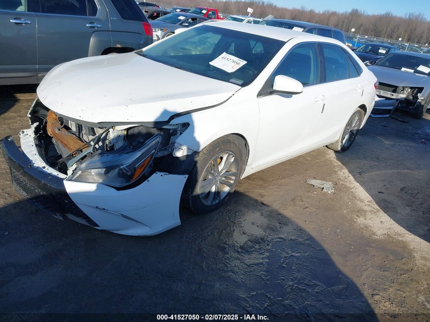 2015 TOYOTA CAMRY SE VIN: 4T1BF1FKXFU955472