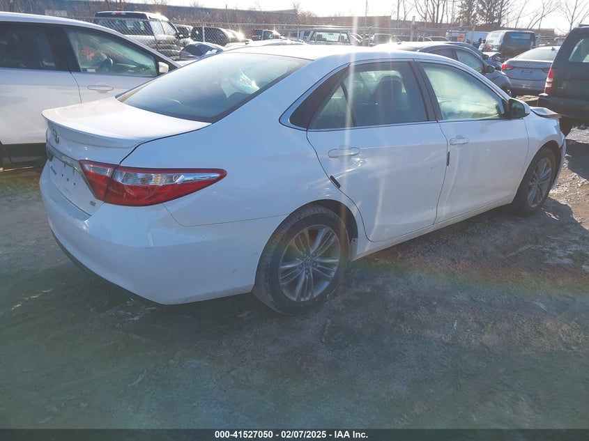 2015 TOYOTA CAMRY SE VIN: 4T1BF1FKXFU955472