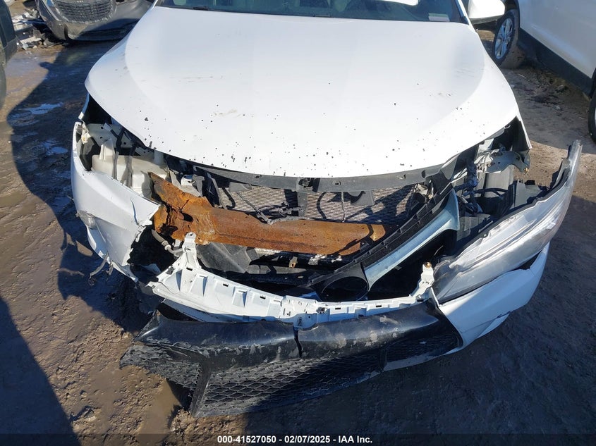 2015 TOYOTA CAMRY SE VIN: 4T1BF1FKXFU955472