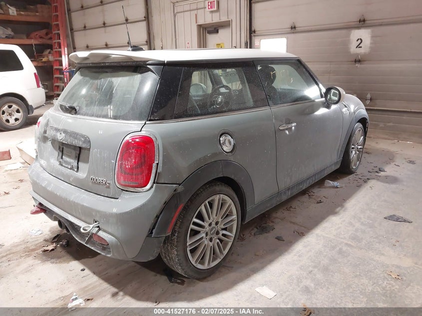 2014 MINI HARDTOP VIN: WMWXM7C58ET926443